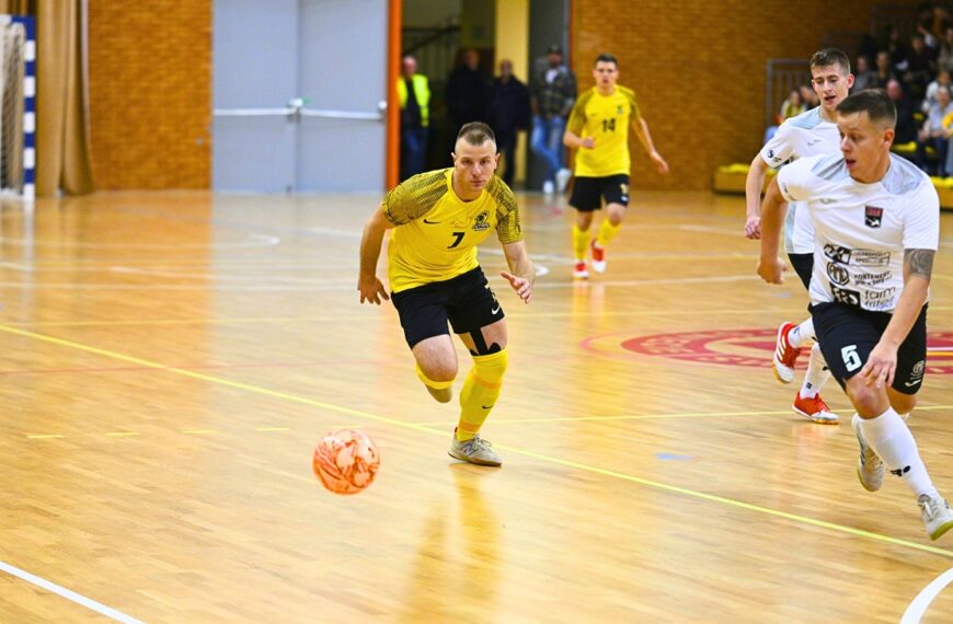 Lębork pokonany po emocjonującym meczu. Hat-trick Kuby Hapki