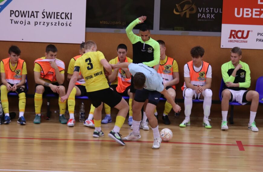 Juniorzy Futsalu Świecie przegrali z Beniaminkiem 03 Starogard Gdański
