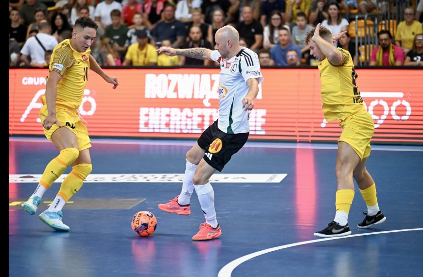 Punkty dla „Panter” były o włos, ale to Legia wyjeżdża zwycięska ze Świecia