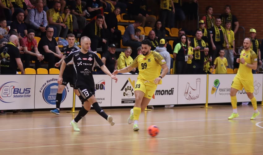 Świeckie Pantery walczyły z liderem do samego końca!