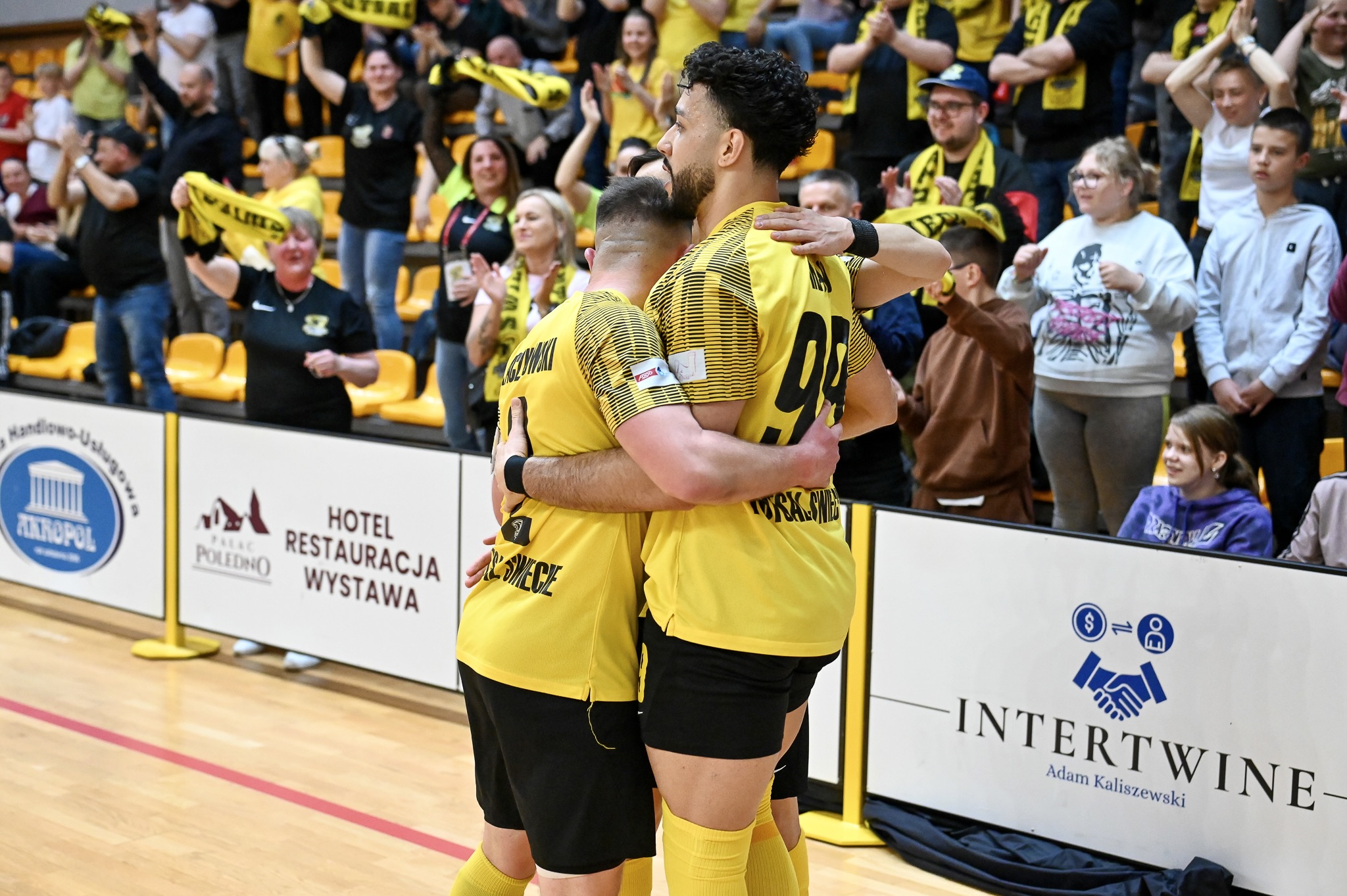 Futsal Świecie wygrywa z Ruchem po szalonym meczu w pierwszej połowie