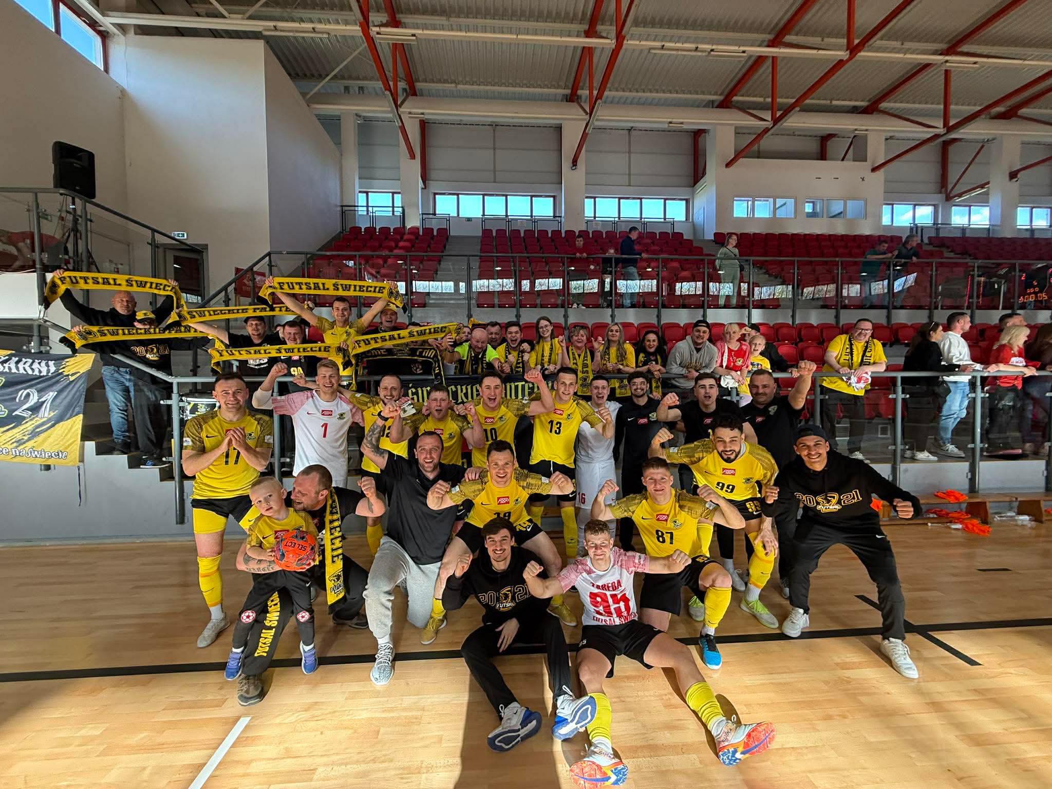 Futsal Świecie przegrywał w ostatkach 0:3, ale wygrał w Łodzi!